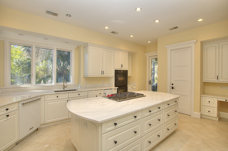 Beautiful kitchen and island at 33 Ruddy Turnstone
