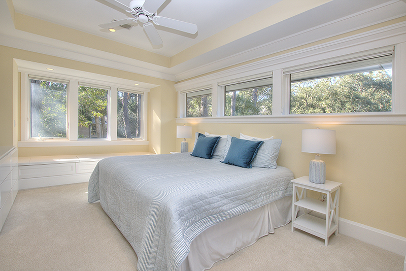 Bedroom with King size bed